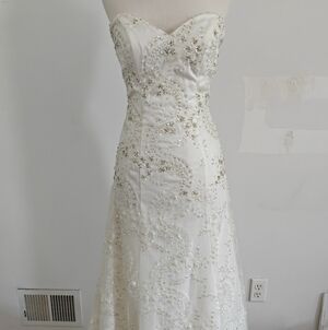 Elegant Strapless White Dress